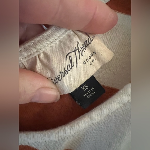 Universal Thread Button-Down Tank Top - Picture 2 of 4